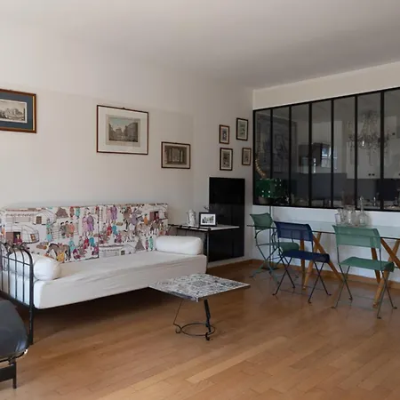 Spacious Cocoon In The Marais Apartament