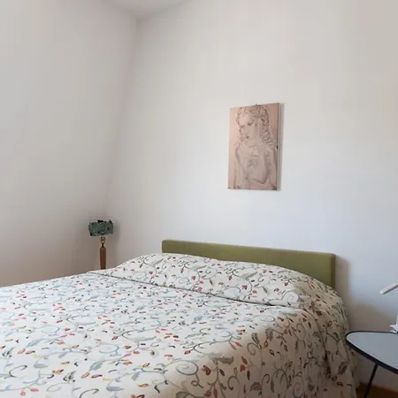 Spacious Cocoon In The Marais Апартаменты Париж
